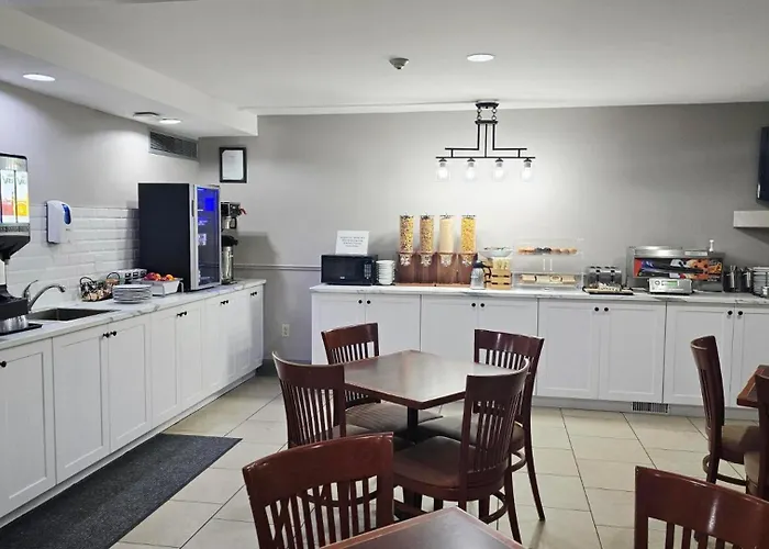 Travelodge Suites By Wyndham Regina - Eastgate Bay