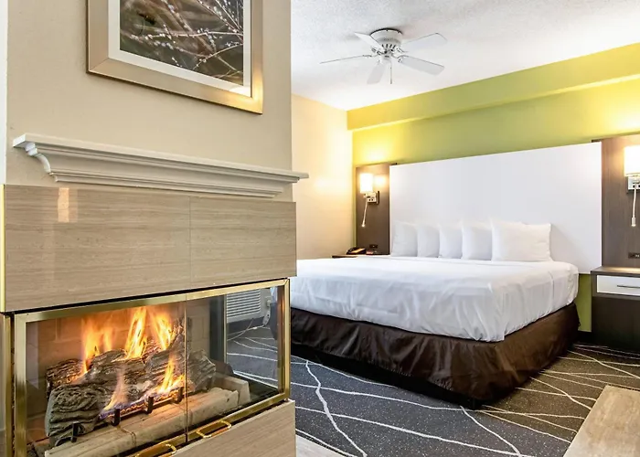 Clarion Inn Willow River