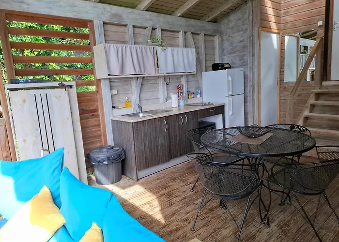 Hôtel avec piscine: Le Bougainvillier Blanc