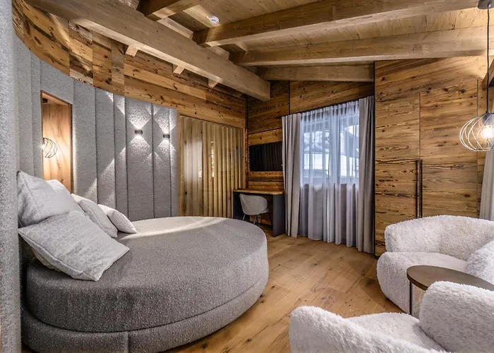 Chalets - The Peak