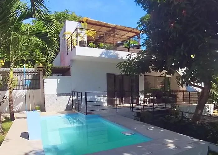 Designer Villa "Sunset Hills" With Pool