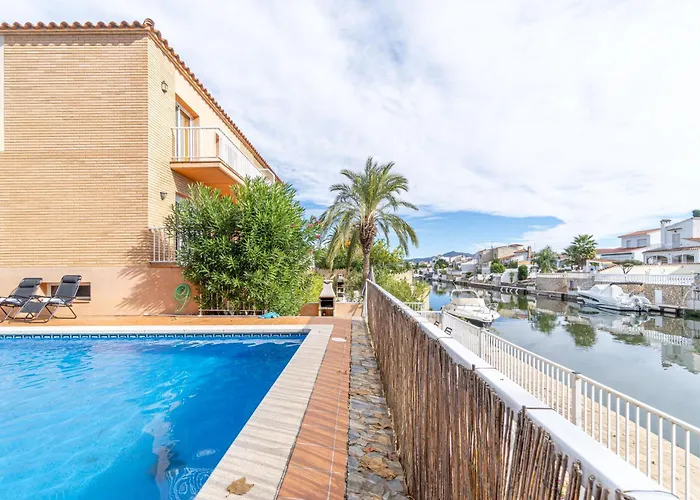 Jouvacations Villa 2 Freser Con Piscina Compartida