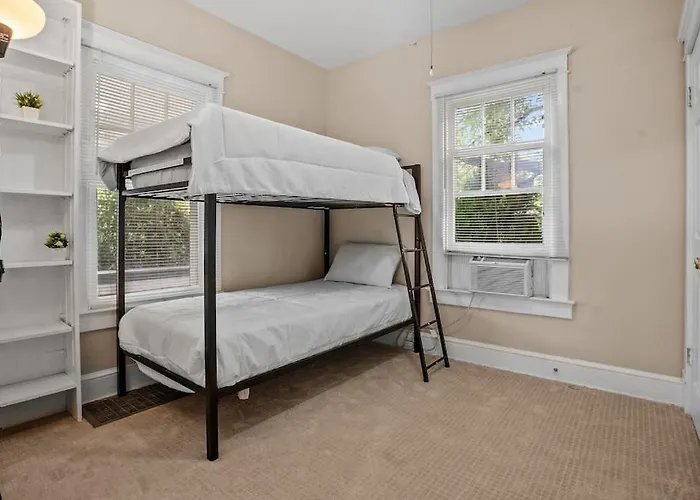 Entire Spacious Home Near Dc
