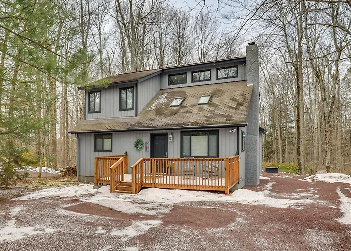 Pocono Pines Home W/ Private Hot Tub!