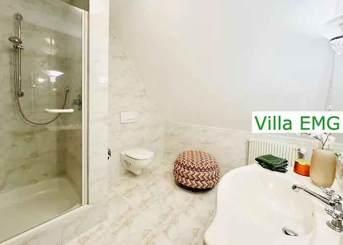 Luxus Ferienhaus Villa Emg Muenchen In Moosburg Mit Pool, Spa, Kamin, Wald, See Fuer Familien Gruppen Bis 24 Personen
