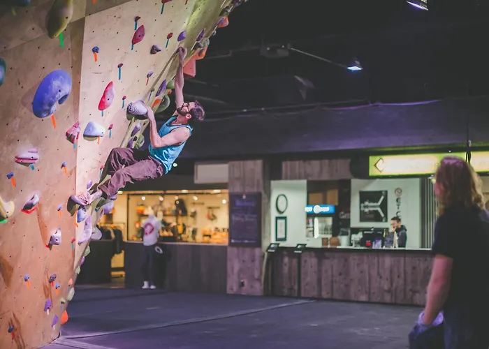 5 star hotel: Whitney Peak Hotel Reno, Tapestry Collection By Hilton