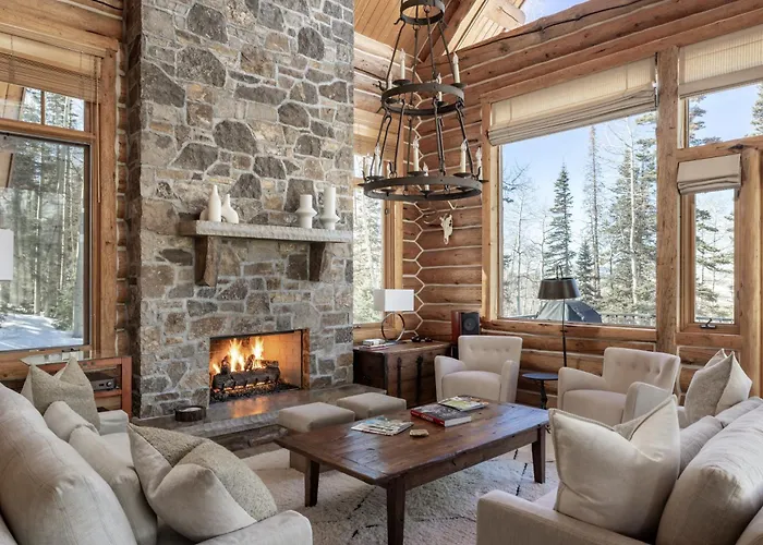 Bear Lodge - Modern Log Home At Easy Ski-In-Out Location