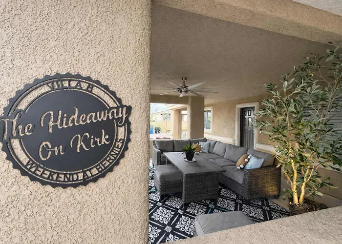 The Hideaway - Rain Shower Oasis & Desert Soak Spa
