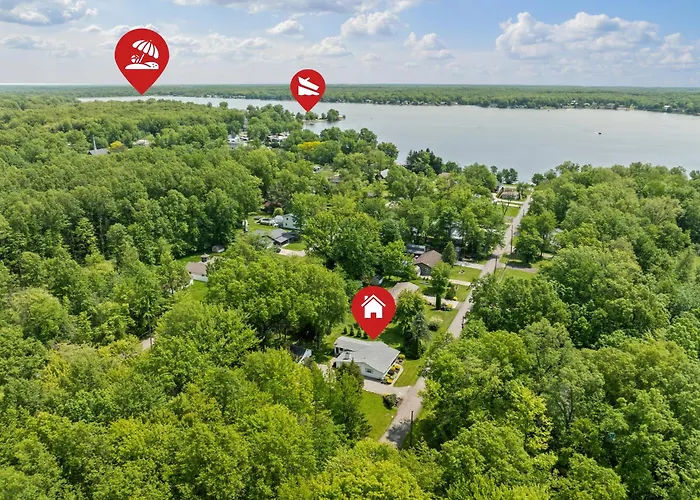 Blissful Serenity - Walk To Lake Milton With Hot Tub