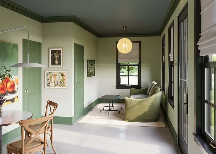 Witch Hazel - Upscale 2 Bedroom Villa At Petite Acres