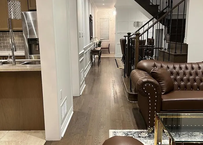 Warm Stylish 4 Bedroom Home 3 Bath