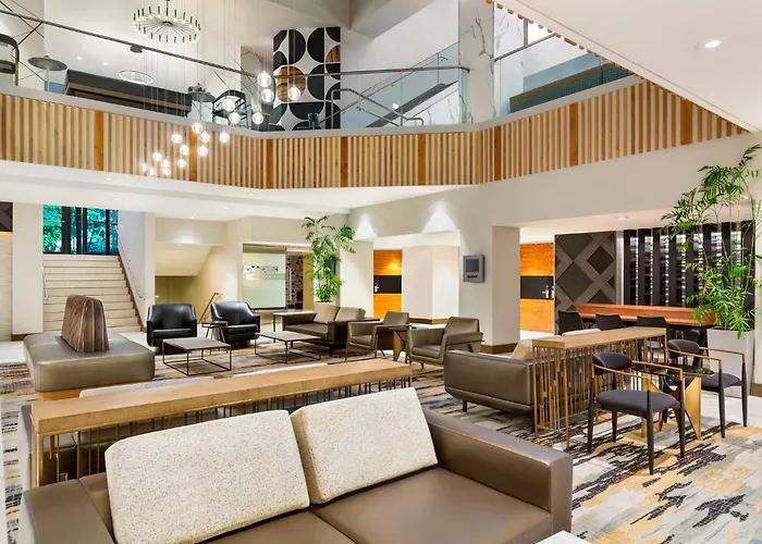 Crowne Plaza Seattle Newly Renovated With No Resort Fee