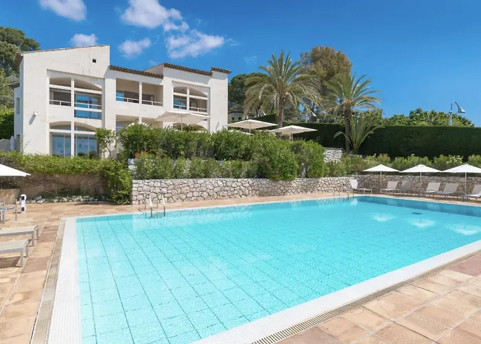 Hotels Close to Airport Villa Saint Maxime