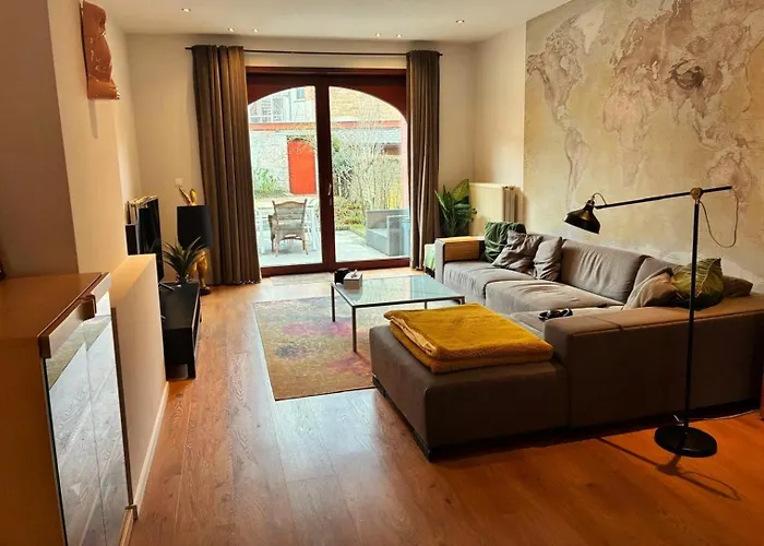 Bruges Townhouse With A City Garden