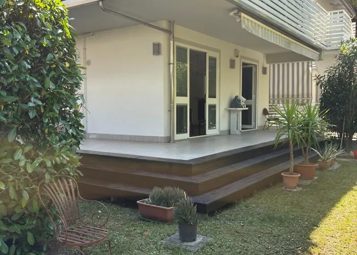 Casa con giardino