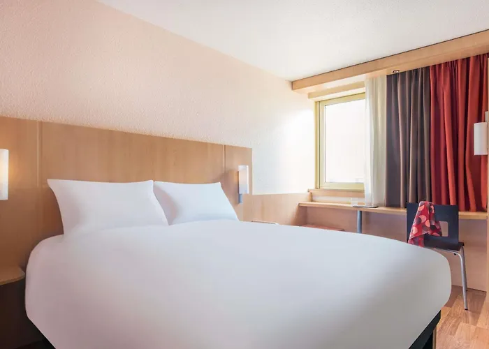 Ibis Nantes Centre Gare Sud
