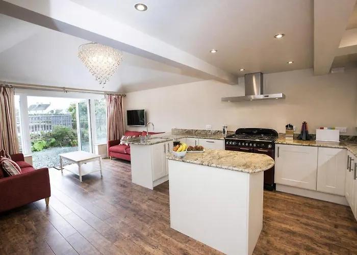 Villa: River Cottage, Keswick Luxurious Cottage With Garden Overlooking The River Greta