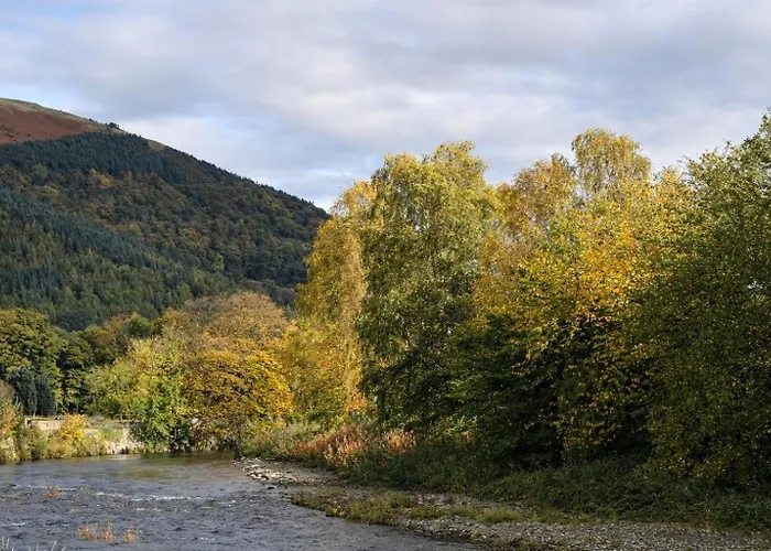Villa: River Cottage, Keswick Luxurious Cottage With Garden Overlooking The River Greta