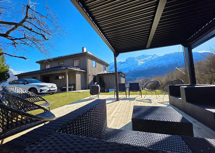Flo Bellevue - Private Villa With Spectacular Lake And Glacier View