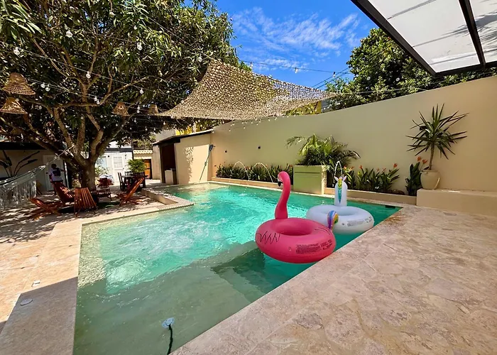 Villa 28 Huespedes Con Piscina Privada Y Playa