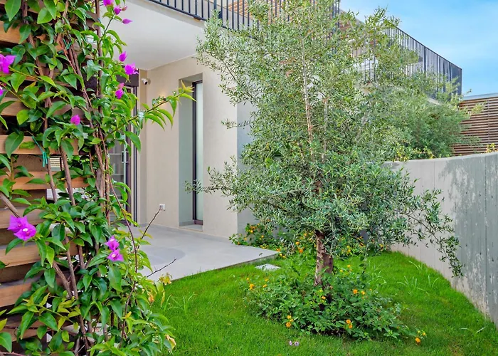 Villa Mathis - By And Service