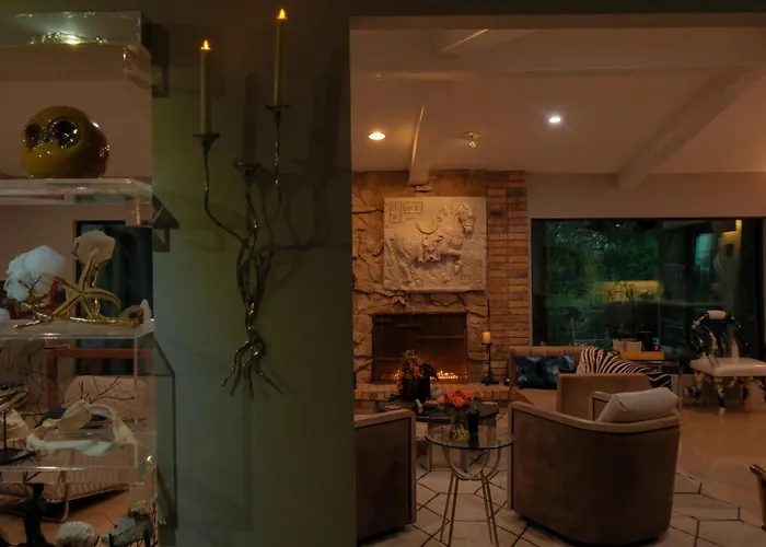 Luxe Dallas Estate Nearly Half Acre Skyline Views