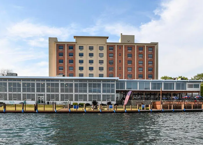 Kid friendly hotel Crowne Plaza Niagara Falls Ny - Riverside By Ihg