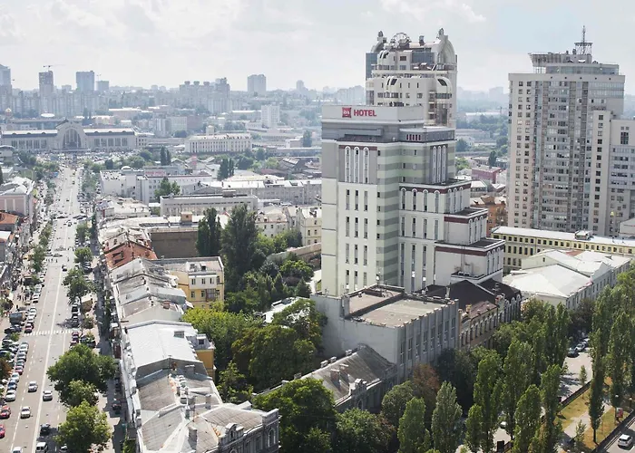 Ibis Kyiv City Center