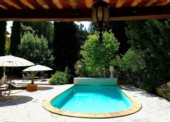 Le clos de la tour cassis piscine chauffée