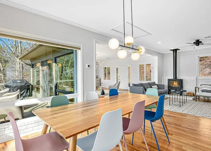 Hi View House