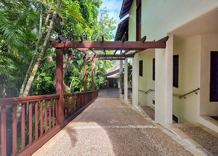Palm Bliss Villa - A Central Balinese Pool Oasis