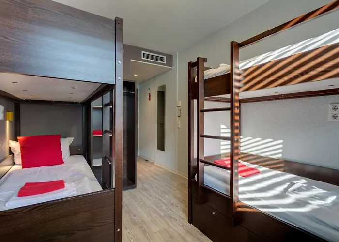 Hotel Am Strand MEININGER Berlin Hauptbahnhof