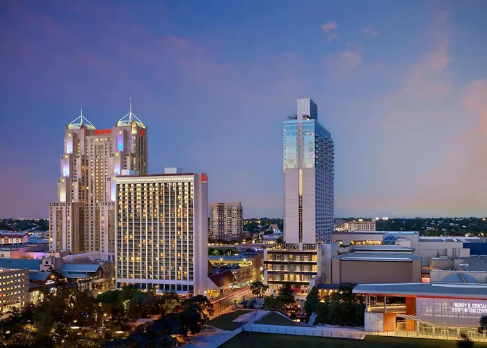 Kid friendly hotel San Antonio Marriott Rivercenter On The River Walk