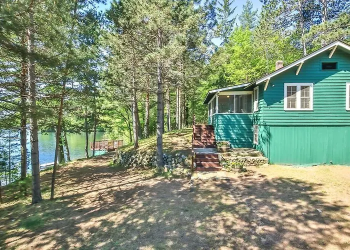Hearthwood Beach House - On Lake Tomahawk