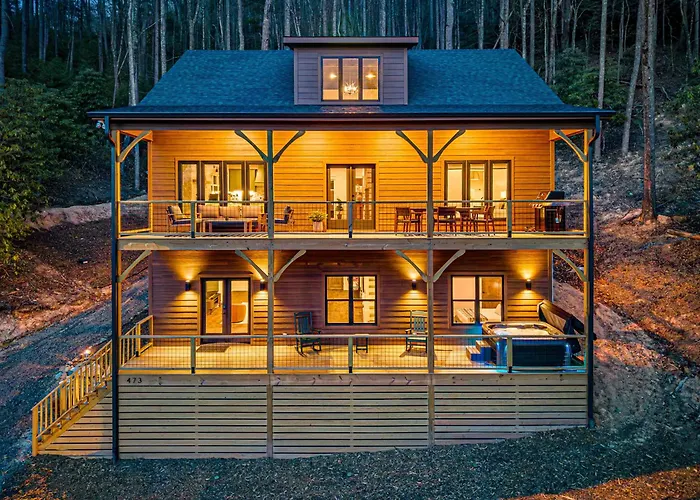 Luxury Mtn Retreat Near Boone & West Jefferson Hot Tub