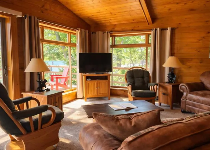 Island Cove #9 - On Minocqua Lake