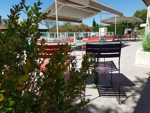 Ibis Styles Arles Palais des Congrès