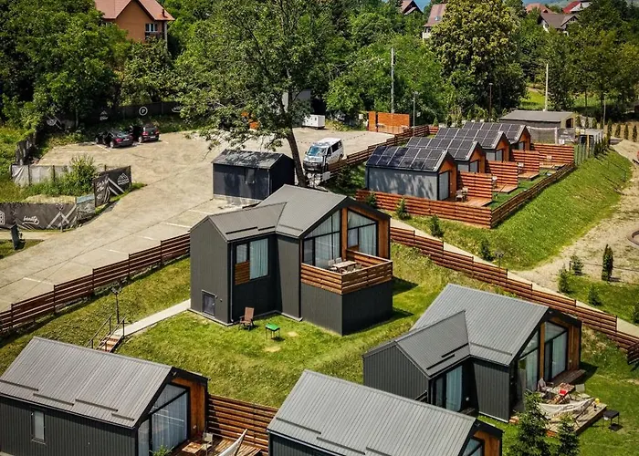 Moon Village Comarnic