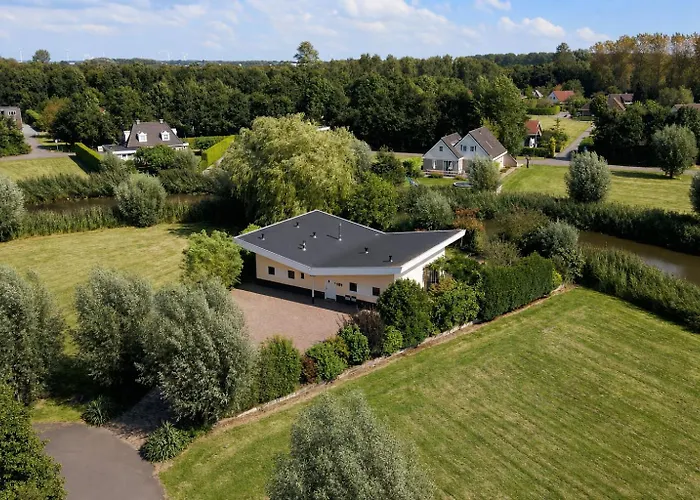 Villa Vera - Comfort, Space, Sauna & Hot Tub In Private Garden