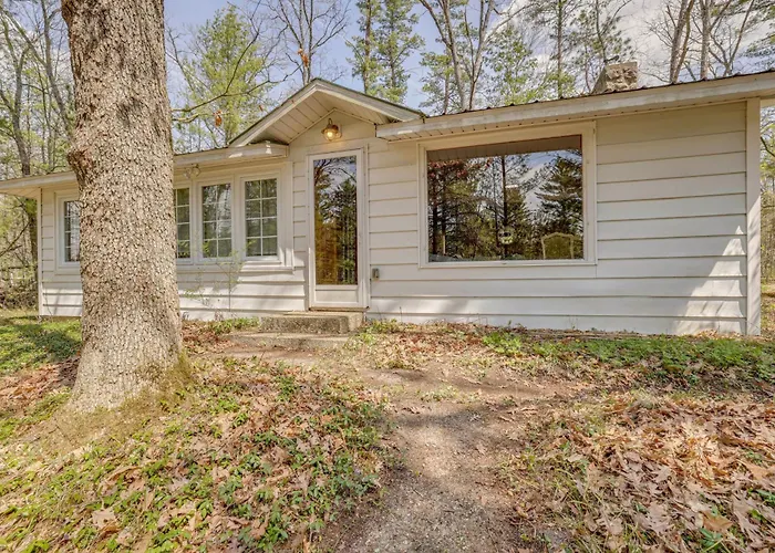 Blue Ribbon River Private Access! 18-Acre Escape