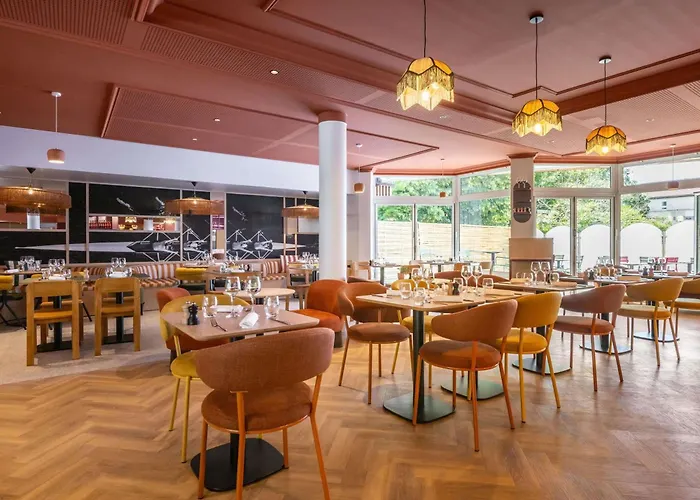 Novel Restaurant La Mamma