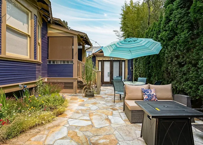 Secluded Patio Cottage Right By All The Action