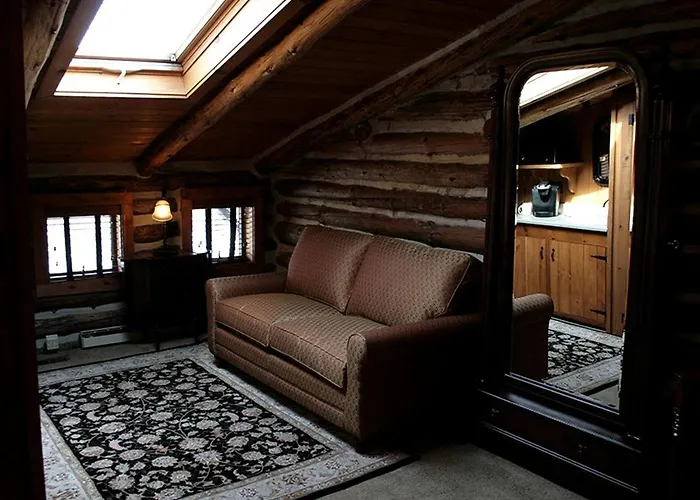 Beautiful Bedroom Suite Rental In Bed And Breakfast Near Canandaigua Lake, New York