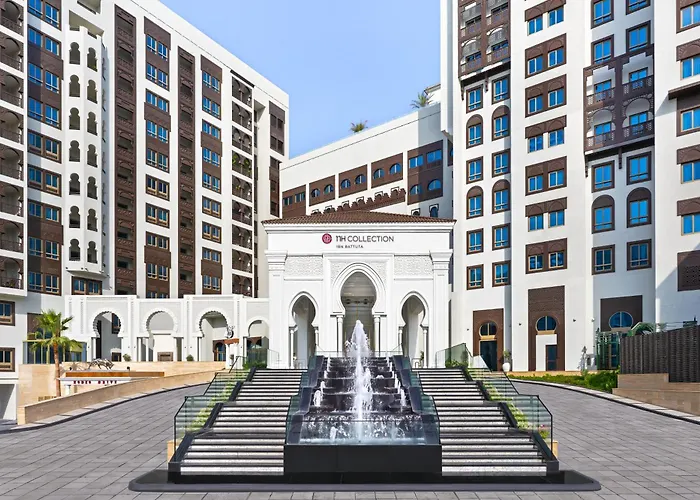 Oaks Ibn Battuta Gate