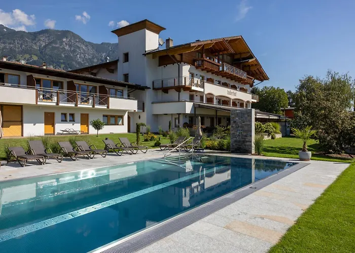 Hotels with tennis Huberhof