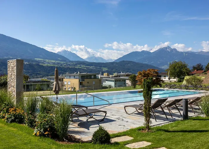 Hotels with tennis Huberhof