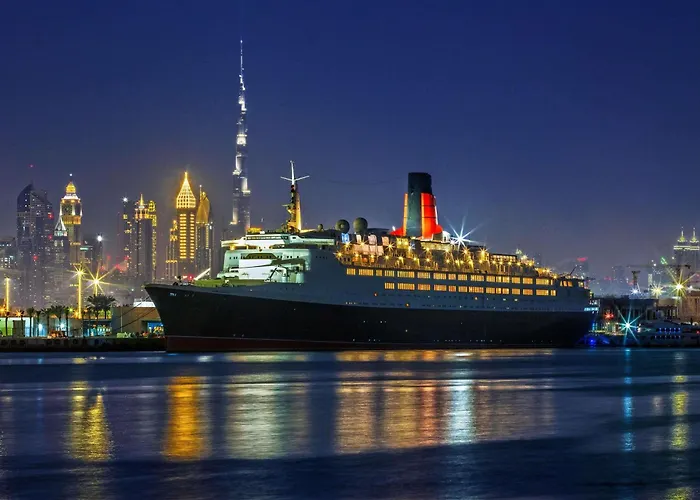  Queen Elizabeth 2