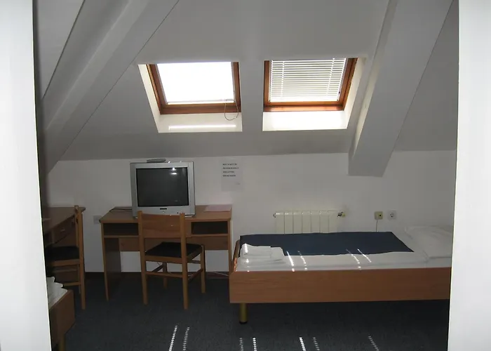 Kinderhotel Hostel Veli Joze