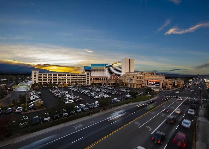 Hotel with Tennis: Peppermill Resort Spa Casino