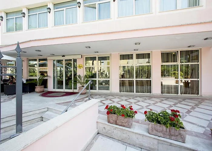 Sunrise Hotel